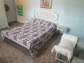 4 chambres, fer et planche à repasser, Wi-Fi