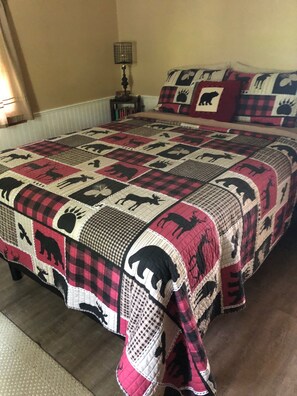 4 makuuhuonetta, silitysrauta/-lauta, Wi-Fi, vuodevaatteet