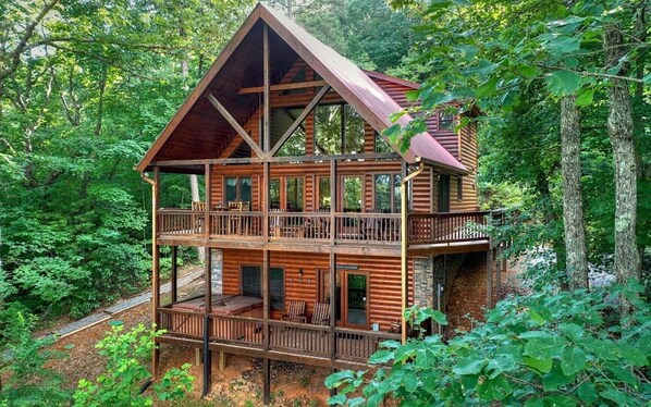 Exterior - SOLITUDE - Luxury w/Mountain Views, Very private 5.5 Acres w/Hot Tub, Fireplaces (Blue Ridge)