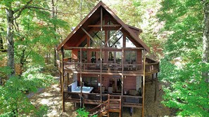 Exterior - Very Private Blue Ridge Cabin. Hot tub, Amazing mountain view, Family game room (Blue Ridge)