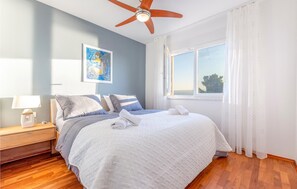 6 bedrooms, in-room safe, travel cot, free WiFi