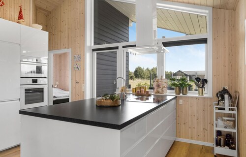 Gorgeous home in Væggerløse with WiFi