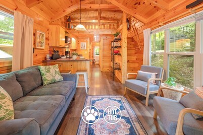 Ani Cabin | Tiny Home Bordered by National Forest