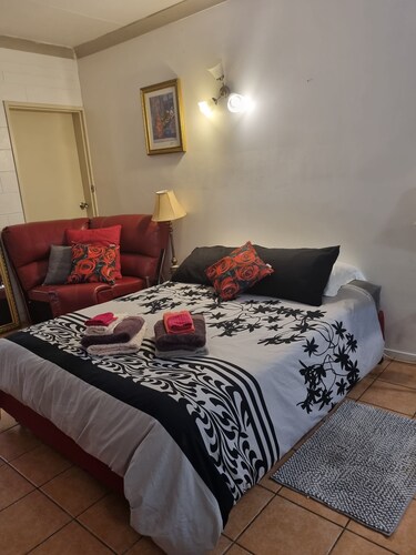 自給式スタジオ-エアコン完備のWiFi