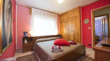 2 camere, ferro/asse da stiro, Wi-Fi gratuito, lenzuola