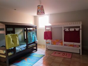 4 bedrooms, WiFi, bed sheets - B&B, pretty rooms in charming villa .... (Albitreccia)