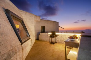 Terrace/patio - AMORE RENTALS - Villa Elia with Private Pool, Sea View, Terraces, Parking and Garden (Massa Lubrense)