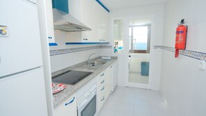 Fridge, microwave, oven, dishwasher - Marina de la Duquesa 5211 (Manilva)