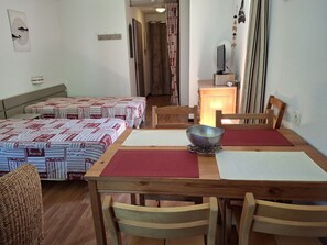 Dining - Bright studio with Wifi and parking in Brides-les-Bains (Brides-les-Bains)