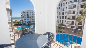 Outdoor dining - Marina de la Duquesa 722 (Manilva)
