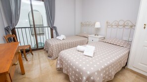 3 bedrooms, iron/ironing board, free WiFi, bed sheets