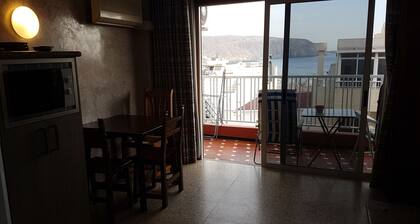 Sunny & Ocean view Apartment