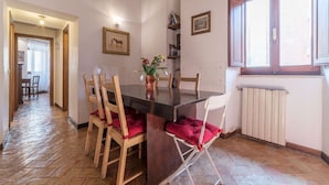 Dining - 3 bedrooms apartment in Navona area - AirConditioning, Wifi, Washing Machine (Roma)