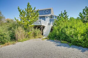 Exterior - Westhampton Beach Home w/ Deck + Ocean Views! (Westhampton Beach)