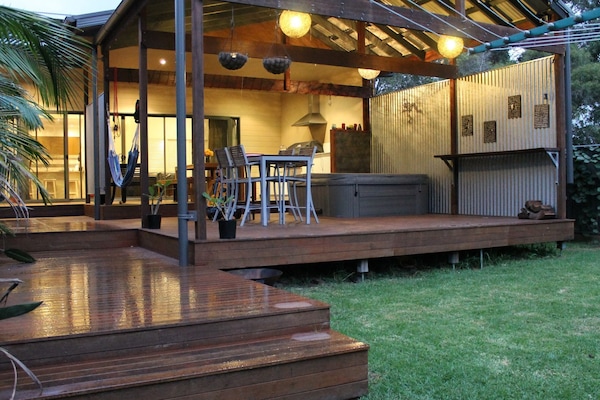 屋外ダイニングエリア