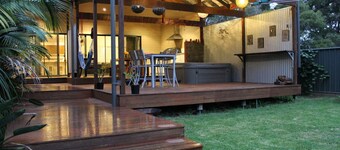 SPACIOUS COASTAL RETREAT
Spa, Beaches & Pet Friendly