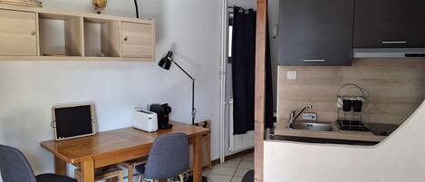 Fridge, microwave, dishwasher, coffee/tea maker