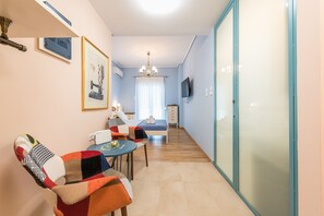 1 bedroom, iron/ironing board, free WiFi