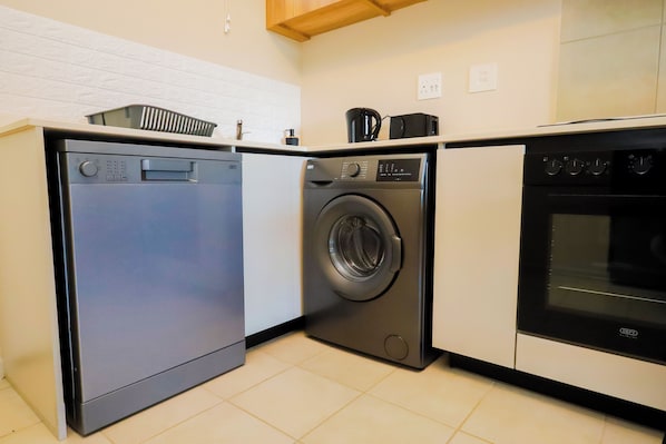 Fridge, microwave, oven, coffee/tea maker