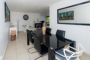 Dining - ECRIN OF PALM TREES --- (LE GOSIER)