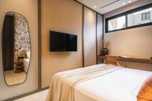 6 bedrooms, in-room safe, iron/ironing board, travel cot