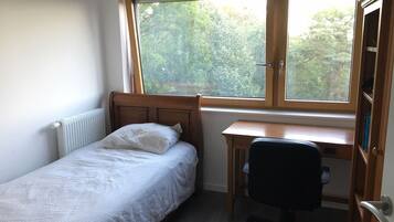 3 chambres, bureau, Wi-Fi, draps fournis