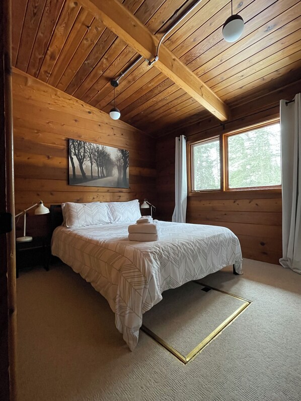 3 bedrooms, WiFi, bed sheets, wheelchair access