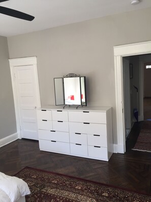 2 chambres, fer et planche à repasser, Wi-Fi, literie fournie