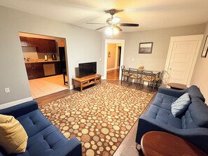 Smart TV - Spacious Charles Village unit (Baltimore)