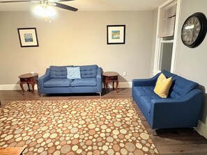 Smart TV - Spacious Charles Village unit (Baltimore)