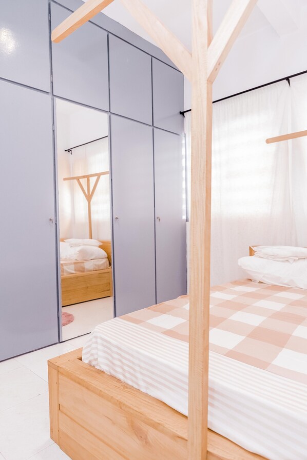 3 bedrooms, WiFi - Apartment F4 Air-conditioned TOTSI near the house of ADEBAYOR (LOME)