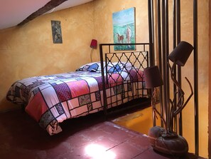 1 bedroom, iron/ironing board, free WiFi, bed sheets