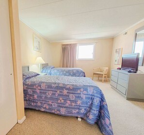 2 bedrooms, WiFi, bed sheets - 2BR Prime Location Steps from the Sand (Ocean City)