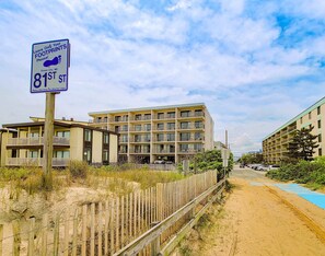 Exterior - 2BR Ocean Views / Private Balcony / Prime Location (Ocean City)