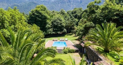 Casa Azúl uima-altaalla, grillauksella, Wifi ja Netflix