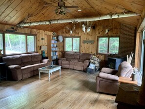 TV, fireplace, DVD player, books - Rangeley Waterfront Retreat: 4 Bed, 2 Bath, Perfect for Families to Unwind (Rangeley)