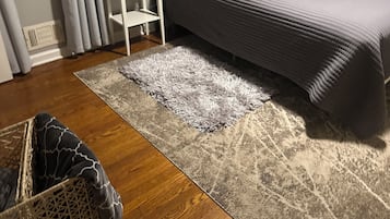 3 bedrooms, desk, iron/ironing board, free WiFi