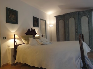 1 camera, una cassaforte in camera, culla da viaggio, Wi-Fi gratuito