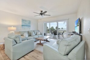 Téléviseur connecté, lecteur de DVD