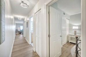 1 soverom, strykejern/-brett, wi-fi og sengetøy