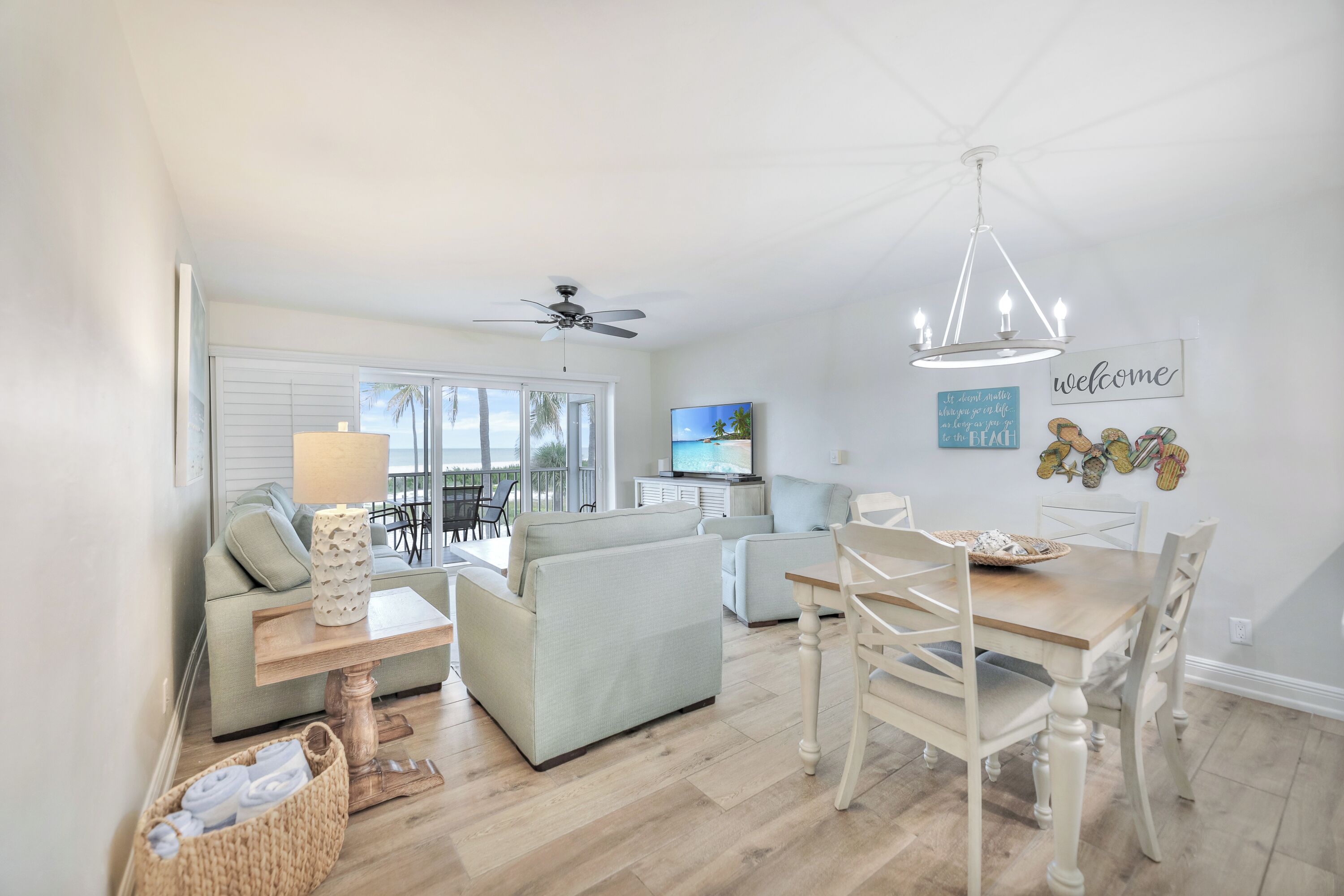 Smart TV, DVD player