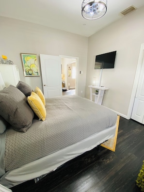 3 多间卧室、熨斗/熨衣板、WiFi、床单