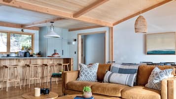 TV connectée, livres, chaßne hi-fi