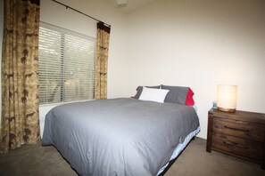 3 bedrooms, iron/ironing board, travel crib, free WiFi - Saguaro Sunset Retreat (Apache Junction)