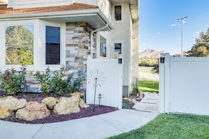 Property grounds - Mtn-View SLC Apt w/ Patio Near Downtown (Salt Lake City)