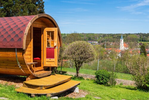 Camping tynnyri "Magnolia" kaupungin, järvien ja vuorten välillä