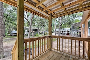 Terrace/patio - Cabin w/ Fire Pit, Walk to Steinhatchee River! (Steinhatchee)