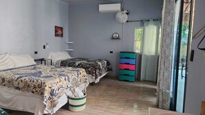 4 chambres, bureau, Wi-Fi gratuit, draps fournis