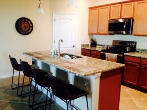 Cookware/dishes/utensils - New Home on Golf Course -- 3 bdrm - 3 Ba -- Club House -- Health Club -- (Alva)