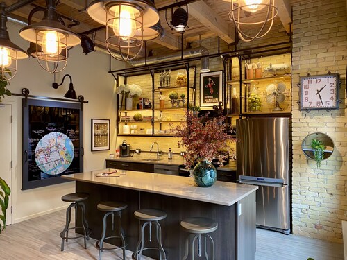 theLOFTonJAMES, Historic Exchange District, Exposed Brick & Beams, High Ceilings